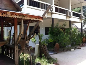 Roong Arun Resort